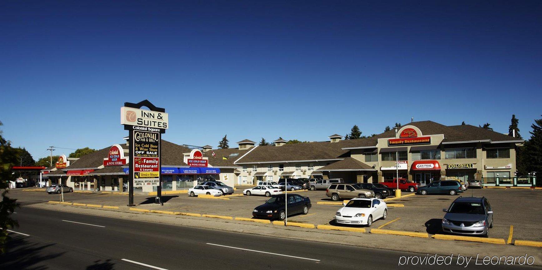 Colonial Square Inn & Suites Saskatoon Kültér fotó
