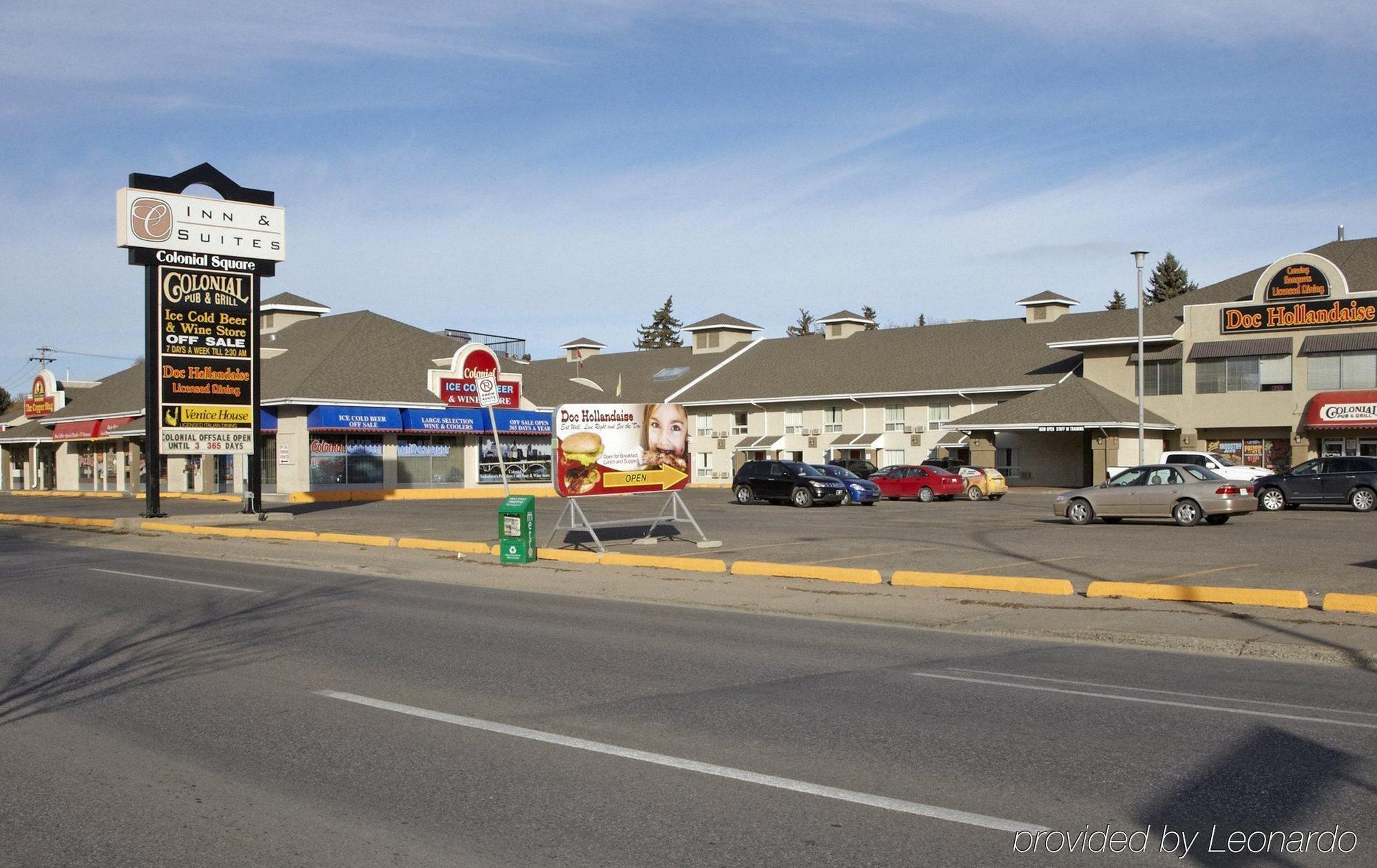 Colonial Square Inn & Suites Saskatoon Kültér fotó